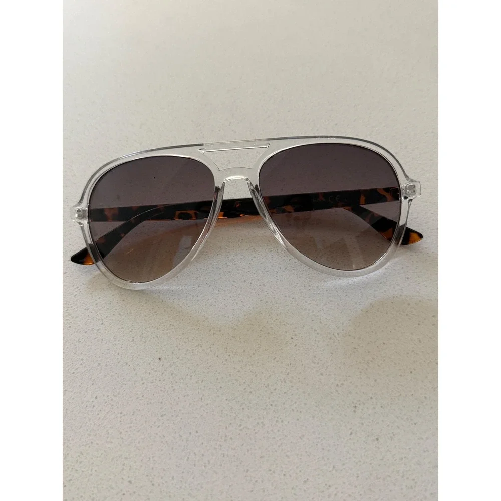 Aviator Sunglasses Clear Frame Tortoiseshell Temples Smoke Gradient 712103
